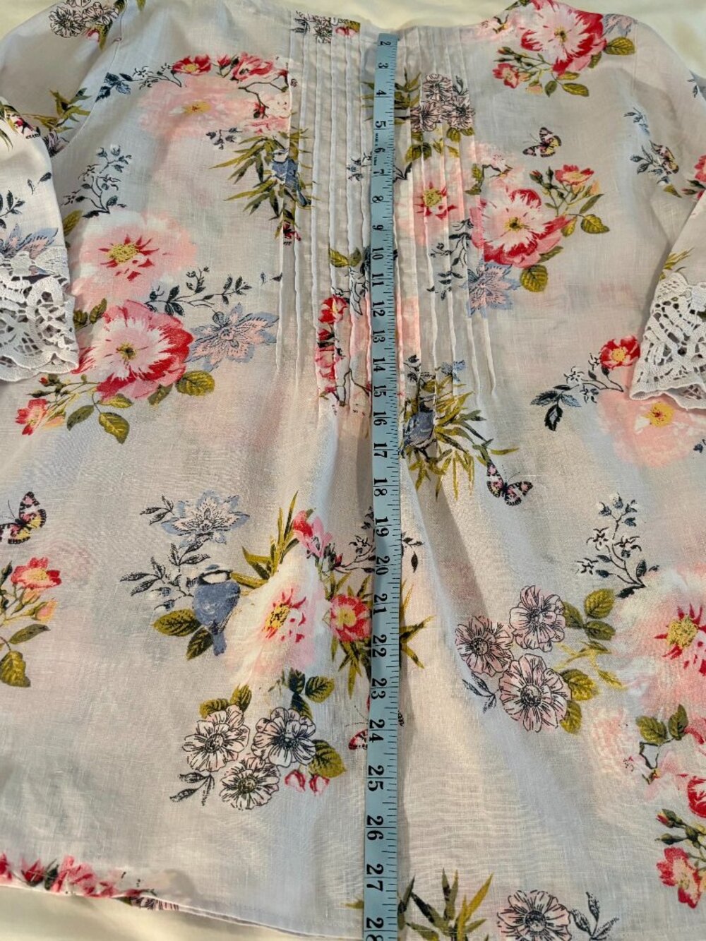 J. Jill Love Linen XL Floral Tunic Top Pintucks 3/4 Sleeves Crochet Lace Teacher - Picture 10 of 12